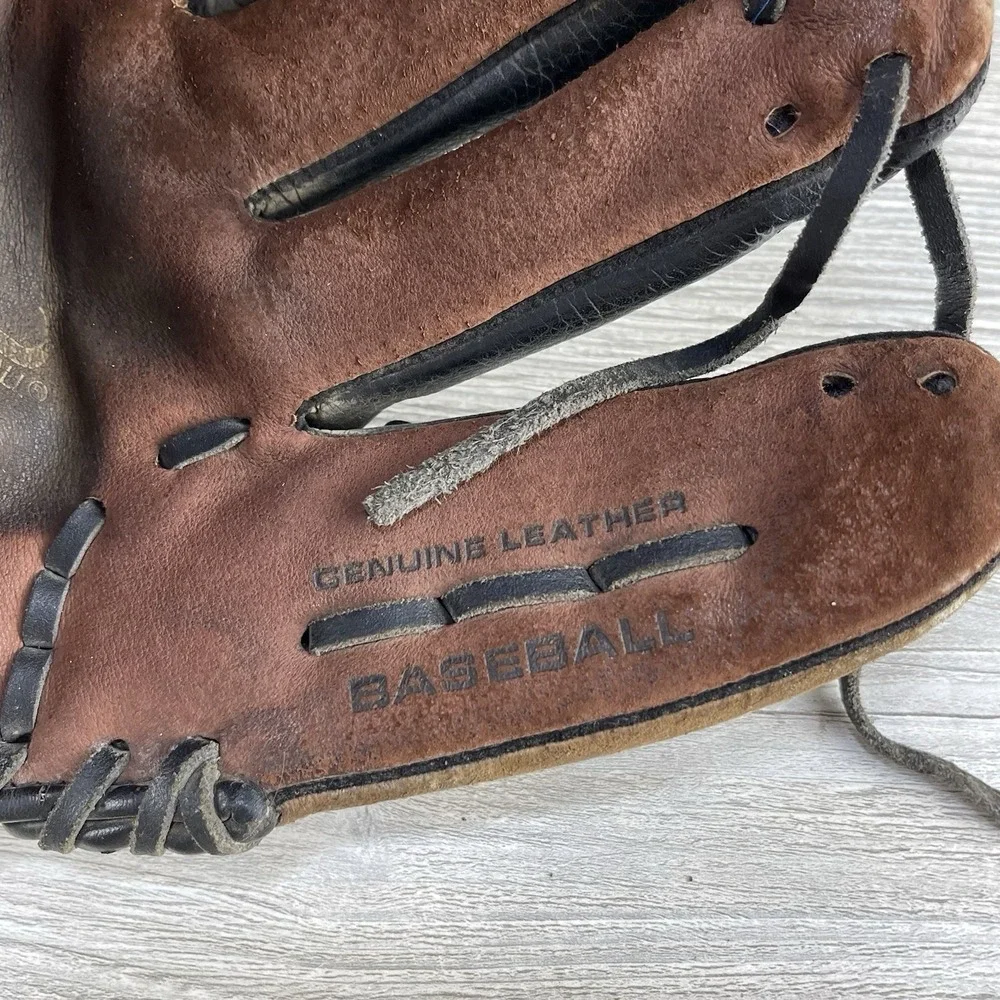 Wilson MLB Custom Fit Youth Baseball Glove 11.5